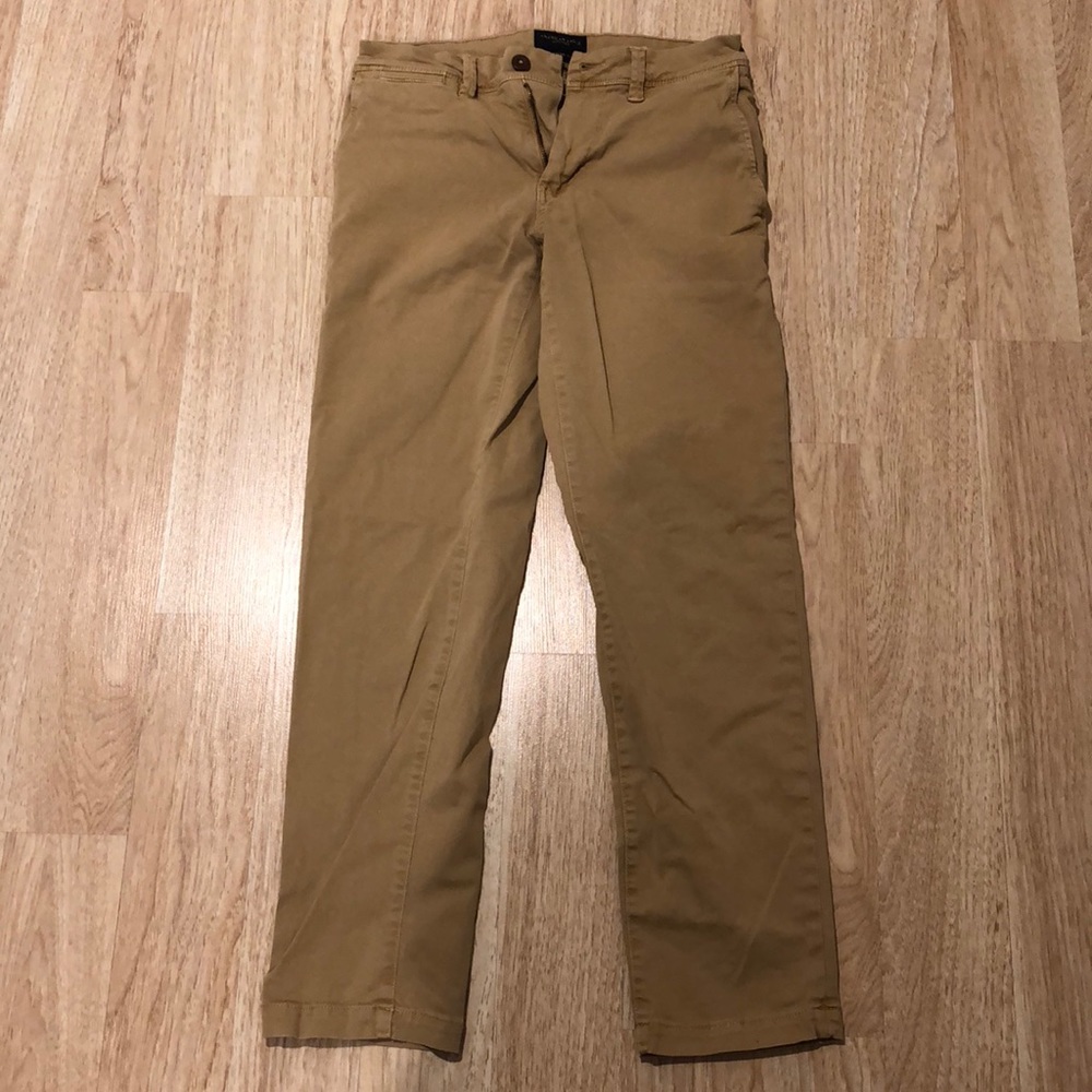 khaki pants